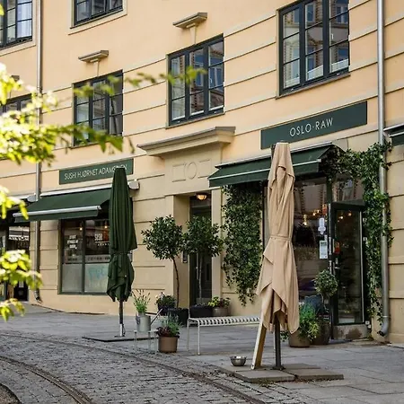 * Fashionable * Central * King Bed * Stylish * Oslo